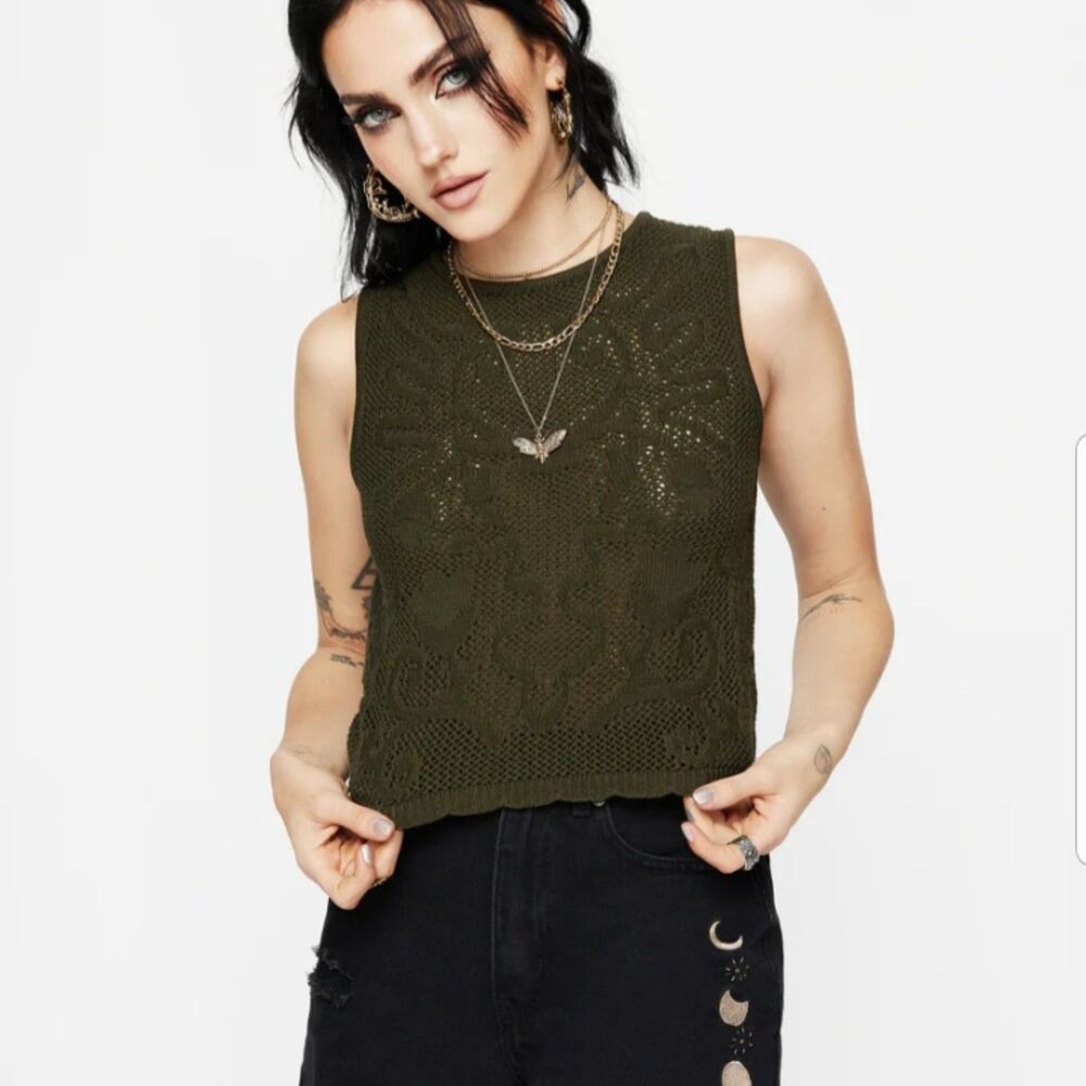 NWT Disturbia Tulip Jacquard Knit Crop Top